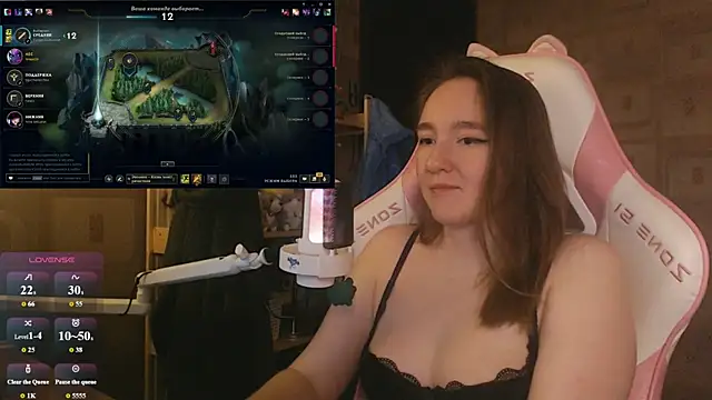 MoonlishSiren online show from 06-14-26, 08:22