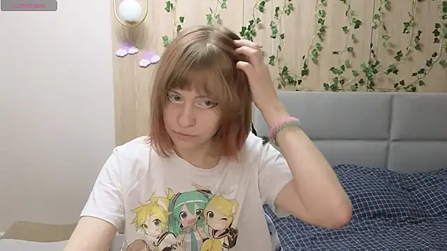 HermioneHHH online show from 02-19-25, 06:21