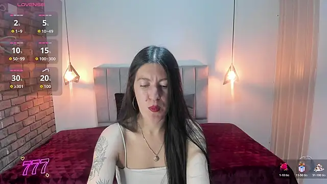 Snapshot of LiaCooper_ chatting on 06-02-26, 12:29 LiaCooper online show from 06-02-26, 12:29