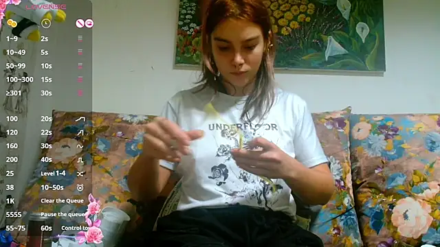 Sophie Bell online show from 12-26-24, 07:38