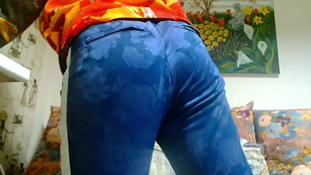 Sophie Bell online show from 12-28-24, 05:25