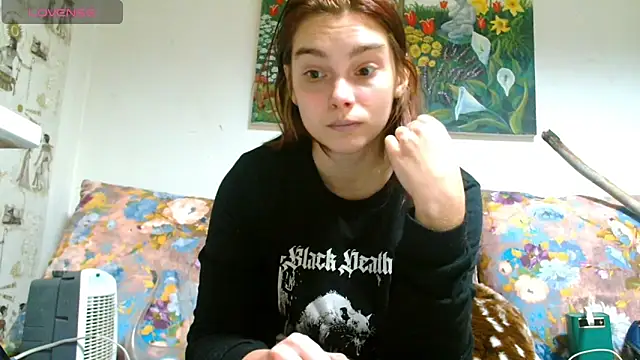 Sophie Bell online show from 03-14-25, 04:30