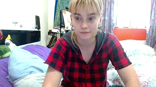 Sophie Bell online show from 05-28-26, 04:37