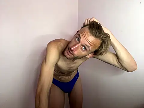 aquilesmade online show from 10-27-25, 03:49