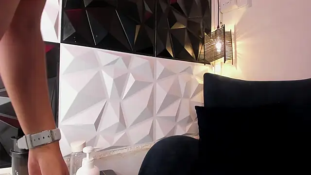 lia sofiia online show from 12-22-24, 04:17