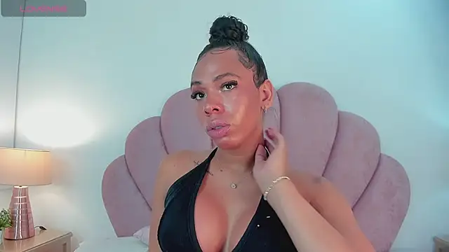 Nicole Paradise online show from 03-17-25, 01:29