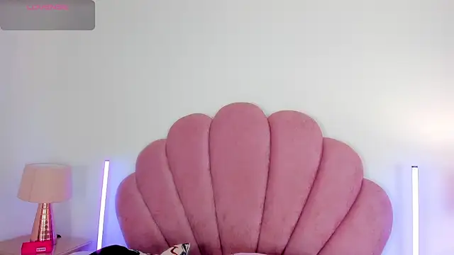 Nicole Paradise online show from 04-29-26, 02:54