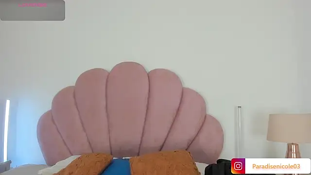 Nicole Paradise online show from 06-12-26, 12:59