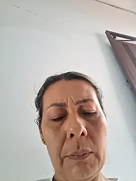 Snapshot of Mia-funny20 chatting on 06-19-26, 02:10 Mia-funny20 online show from 06-19-26, 02:10