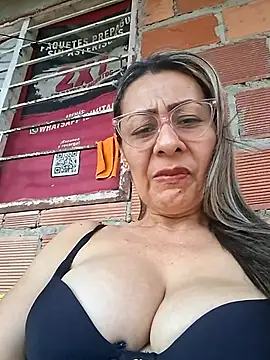 Snapshot of Mia-funny20 chatting on 06-28-26, 08:26 Mia-funny20 online show from 06-28-26, 08:26