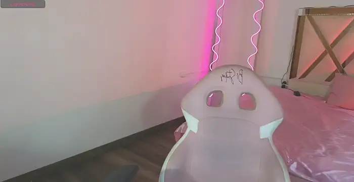 Snapshot of meggan_tay chatting on 02-18-25, 10:16 meggan tay online show from 02-18-25, 10:16