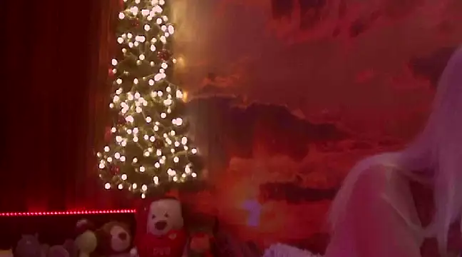 MoniCutex online show from 12-31-24, 01:57