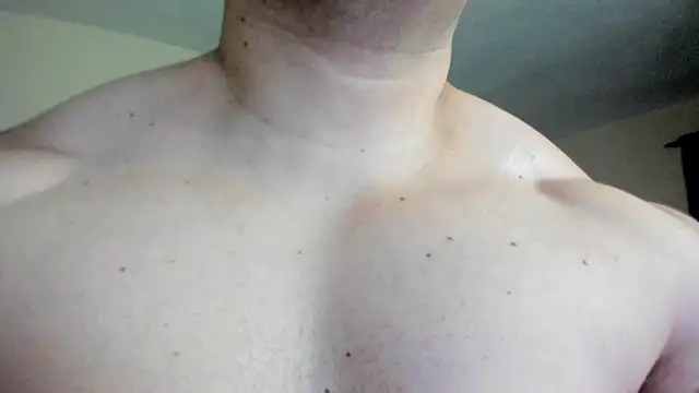 Snapshot of ApholoVV chatting on 09-20-25, 07:31 ApholoVV online show from 09-20-25, 07:31