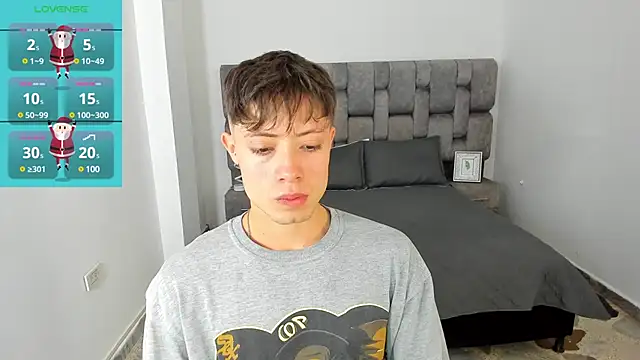 MarcusCollinss  online show from 12-22-24, 04:06