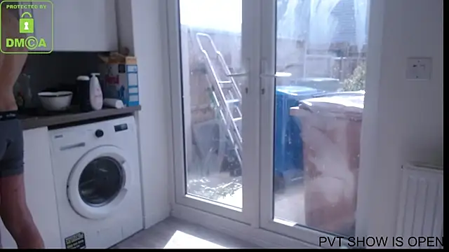 Snapshot of BritishHappyEnding chatting on 09-09-25, 11:43 BritishHappyEnding online show from 09-09-25, 11:43