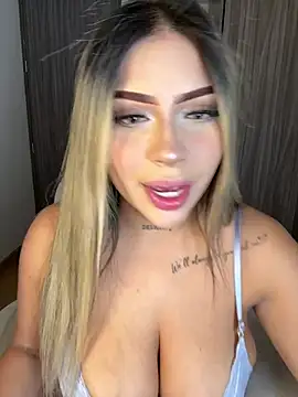Snapshot of MiaWhitePink_ chatting on 07-10-26, 05:34 MiaWhitePink online show from 07-10-26, 05:34
