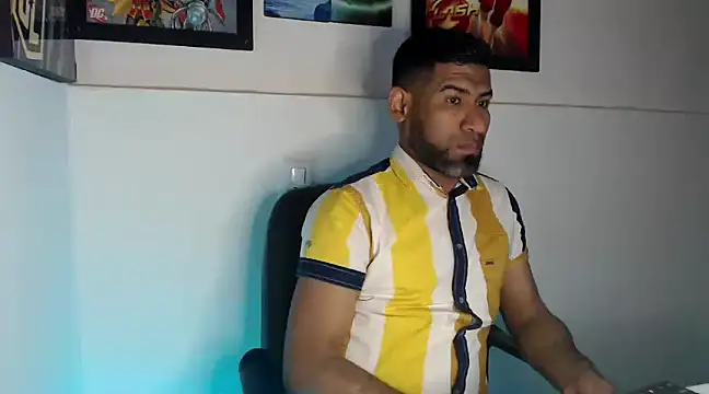 Snapshot of Enriblack92 chatting on 12-05-24, 06:55 Enriblack92 online show from 12-05-24, 06:55