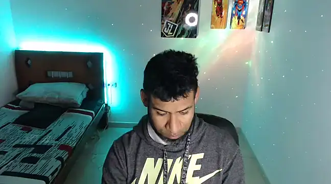 Snapshot of Enriblack92 chatting on 12-28-24, 02:22 Enriblack92 online show from 12-28-24, 02:22