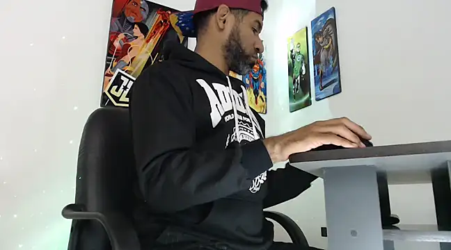 Snapshot of Enriblack92 chatting on 12-30-24, 04:09 Enriblack92 online show from 12-30-24, 04:09