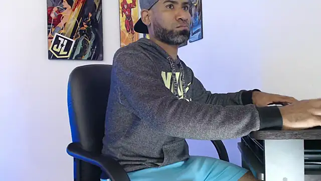 Snapshot of Enriblack92 chatting on 01-03-25, 06:57 Enriblack92 online show from 01-03-25, 06:57