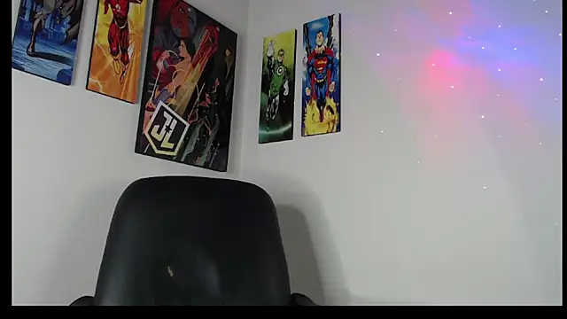 Snapshot of Enriblack92 chatting on 02-15-25, 04:25 Enriblack92 online show from 02-15-25, 04:25