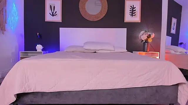 VioletPaket online show from 10-08-25, 11:30