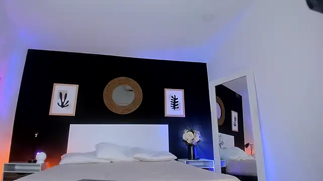 VioletPaket online show from 10-18-25, 01:23