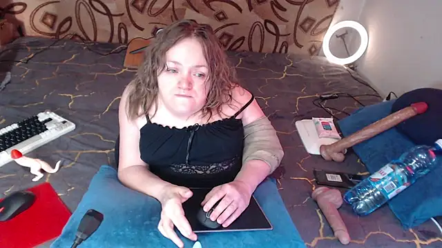 MiniNatalie online show from 02-21-25, 10:39