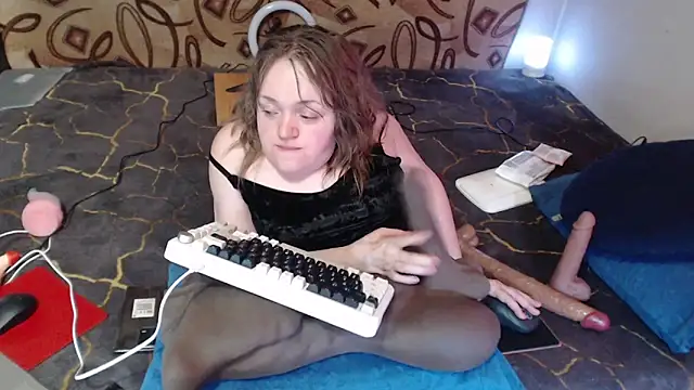 MiniNatalie online show from 03-16-25, 02:43