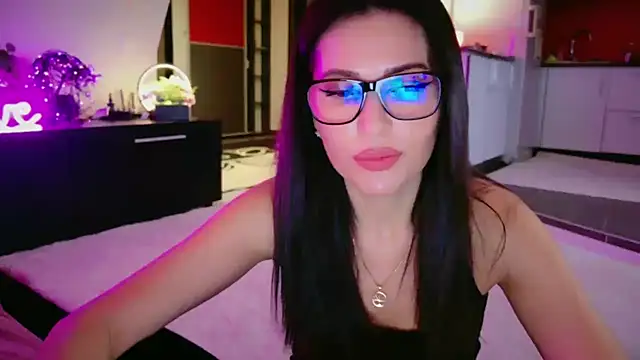 Snapshot of MissSmiley26 chatting on 03-12-26, 09:21 MissSmiley26 online show from 03-12-26, 09:21