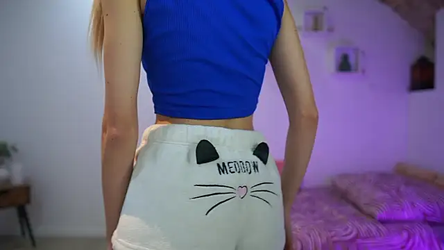 Snapshot of Amai__Liu chatting on 01-17-26, 02:22 Amai Liu online show from 01-17-26, 02:22