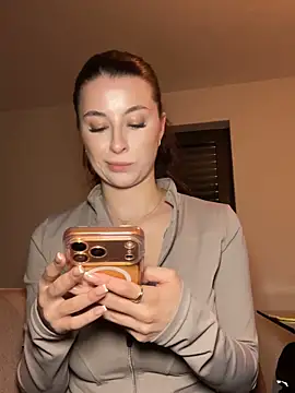 Mia-Minou online show from 03-03-26, 06:47