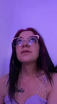Snapshot of Isabella_21x chatting on 12-28-24, 06:50 Isabella 21x online show from 12-28-24, 06:50