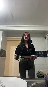 Snapshot of Isabella_21x chatting on 01-24-25, 06:14 Isabella 21x online show from 01-24-25, 06:14