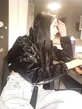 Snapshot of Isabella_21x chatting on 02-01-25, 12:26 Isabella 21x online show from 02-01-25, 12:26