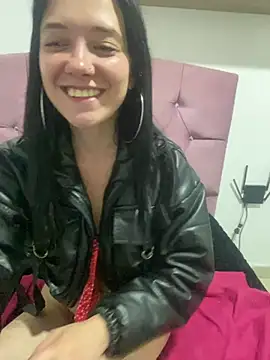 Snapshot of Isabella_21x chatting on 02-13-25, 06:38 Isabella 21x online show from 02-13-25, 06:38