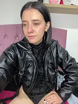 Snapshot of Isabella_21x chatting on 03-04-25, 03:37 Isabella 21x online show from 03-04-25, 03:37