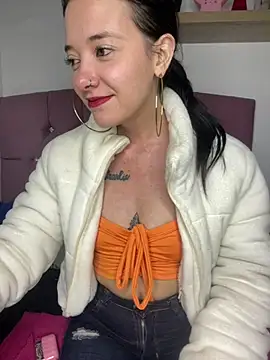 Snapshot of Isabella_21x chatting on 03-14-25, 03:25 Isabella 21x online show from 03-14-25, 03:25