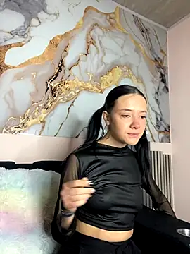 Snapshot of Isabella_21x chatting on 09-11-25, 12:38 Isabella 21x online show from 09-11-25, 12:38