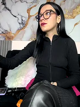 Snapshot of Isabella_21x chatting on 10-03-25, 12:46 Isabella 21x online show from 10-03-25, 12:46
