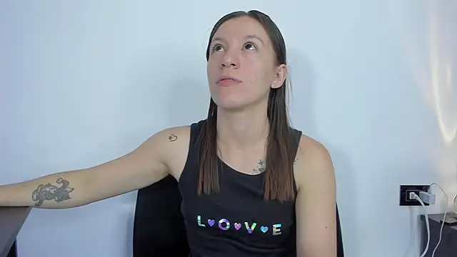roxanne jones1 online show from 06-12-26, 06:07