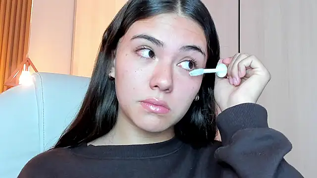 mia nevaeh online show from 01-28-25, 09:50