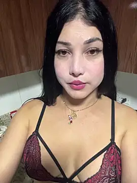 Bella TS  online show from 04-16-26, 12:00