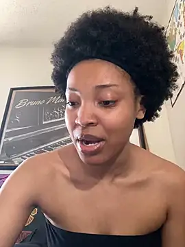 Snapshot of KimiAqua chatting on 02-20-25, 09:20 KimiAqua online show from 02-20-25, 09:20