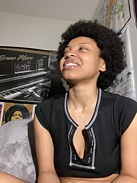 Snapshot of KimiAqua chatting on 02-26-25, 06:37 KimiAqua online show from 02-26-25, 06:37