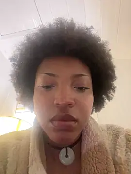 Snapshot of KimiAqua chatting on 02-21-26, 12:39 KimiAqua online show from 02-21-26, 12:39