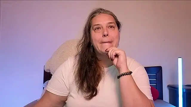 Niter online show from 10-20-25, 01:22