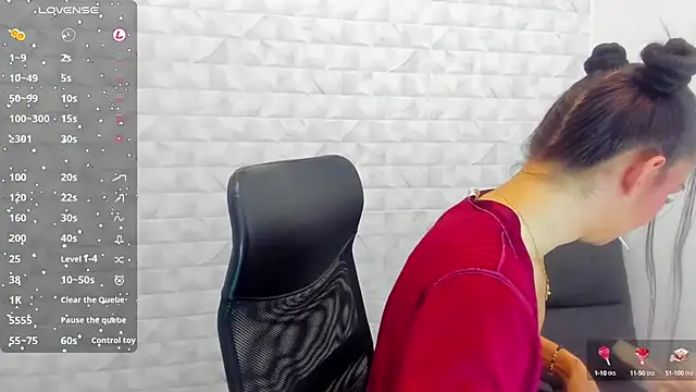 Mia thompson 19 online show from 01-07-25, 07:17