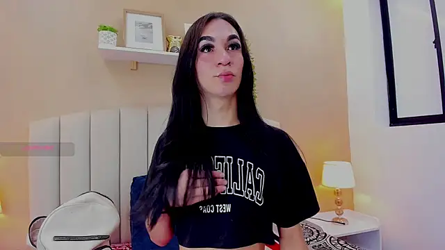 Mia thompson 19 online show from 06-27-26, 08:25