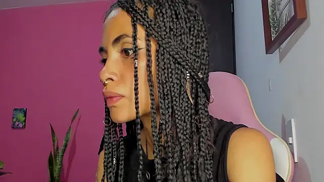 Snapshot of Juanadearco5 chatting on 12-15-24, 02:41 Juanadearco5 online show from 12-15-24, 02:41
